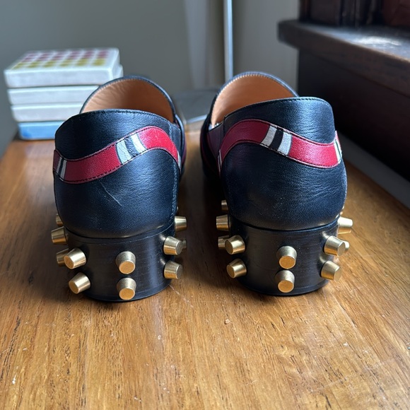 Gucci Yoko gold studded snake embellished loafers. Size 38. - Picture 6 of 12